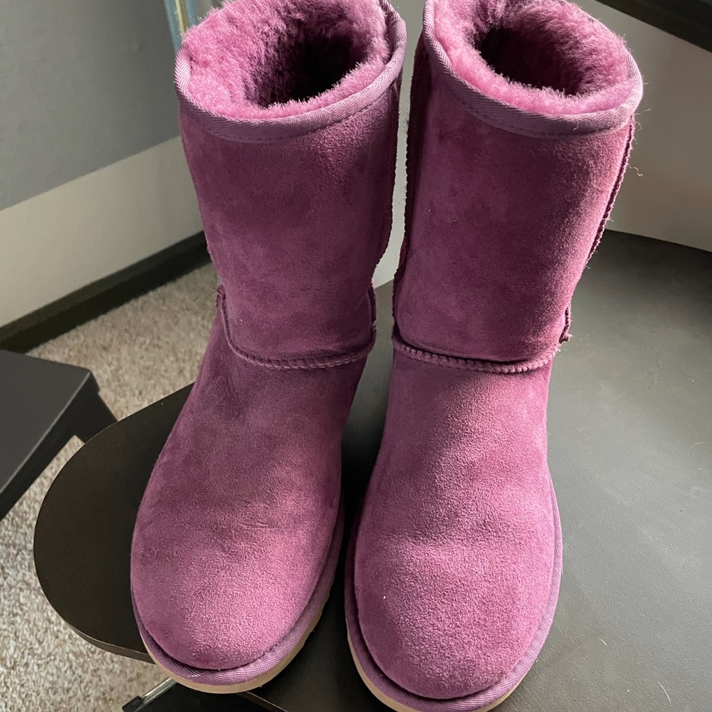 Barley Worn UGGS for sale